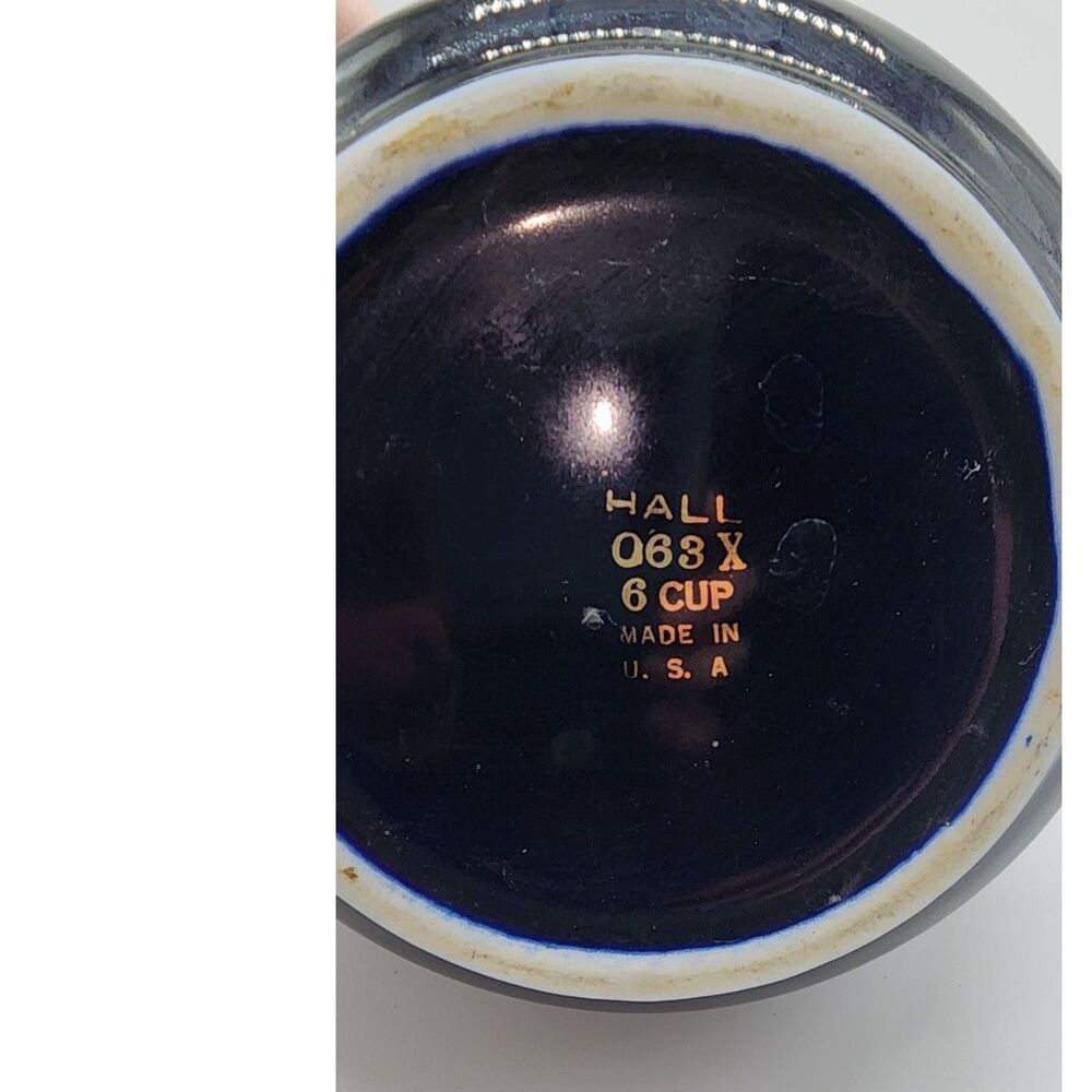 Vintage Hall Royal Blue & Gold Collectible Teapot 063X 6 Cup - Picture 9 of 9